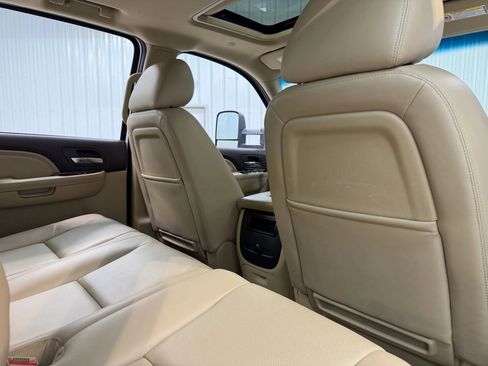 Used 2014 GMC Sierra 2500 Denali w/ Suspension Package, Off-Road image 17