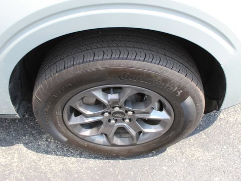 Used 2023 Ford Maverick XLT w/ XLT Luxury Package FWD image 11