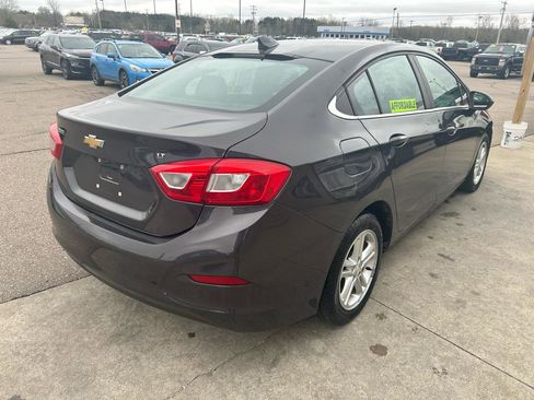 Used 2016 Chevrolet Cruze LT image 5