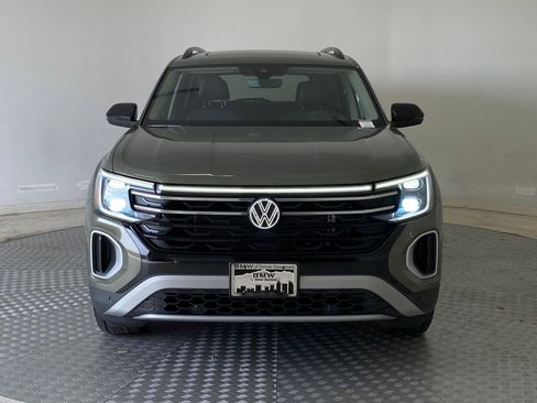 Used 2024 Volkswagen Atlas Peak Edition SEL image 6