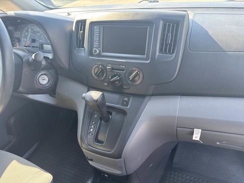 Used 2021 Nissan NV200 SV w/ Sliding Door Glass Package image 12