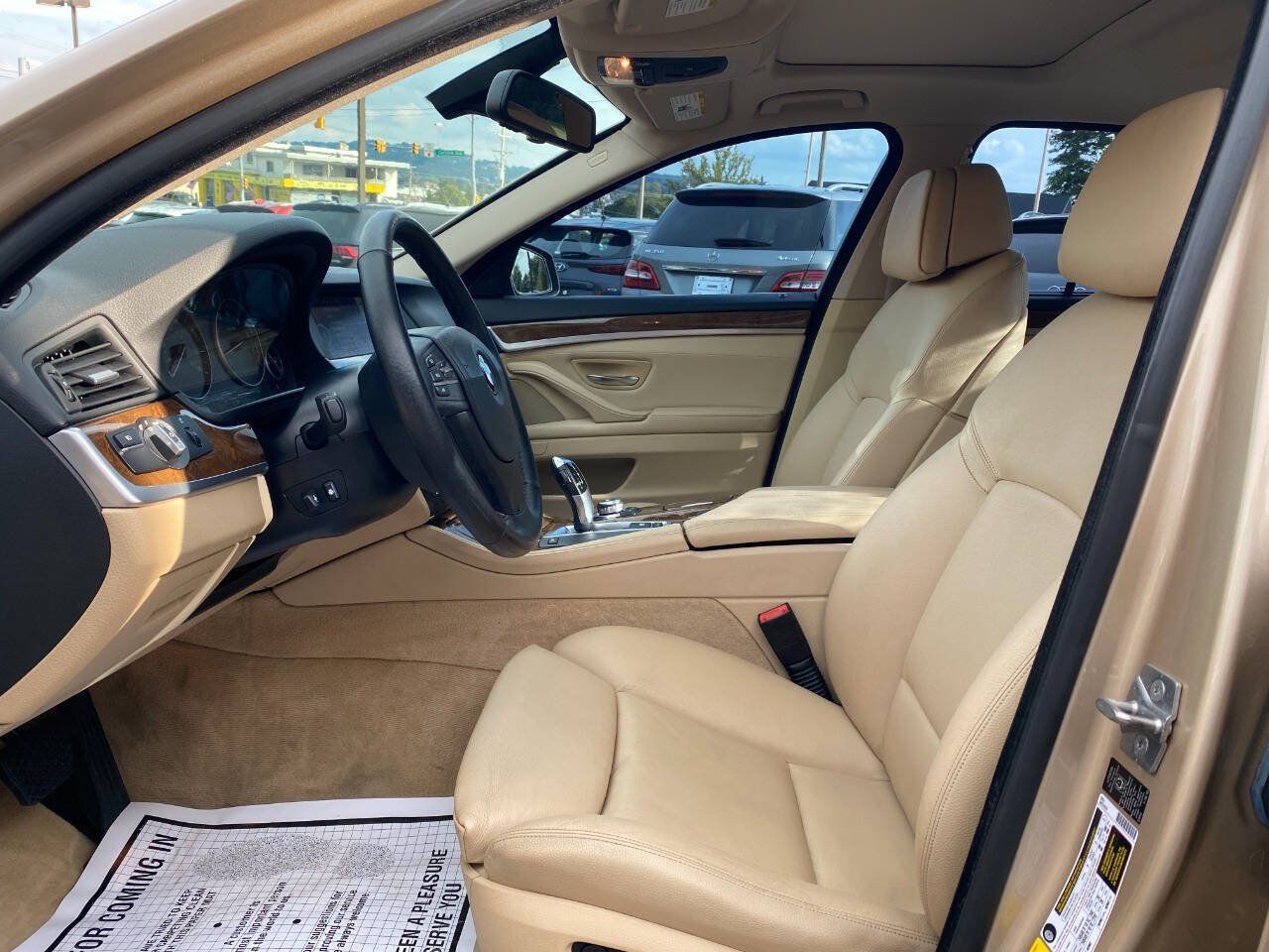 Used 2011 BMW 535i xDrive Sedan AWD/4WD image 9