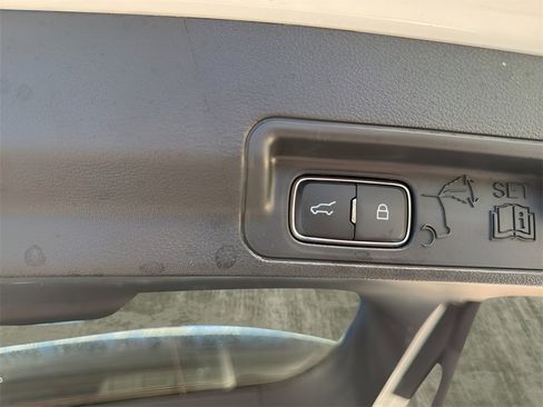 Certified 2025 Ford Explorer ST-Line w/ ST-Line Street Pack image 20