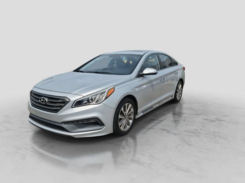 Used 2016 Hyundai Sonata Sport w/ Option Group 1V FWD image 4