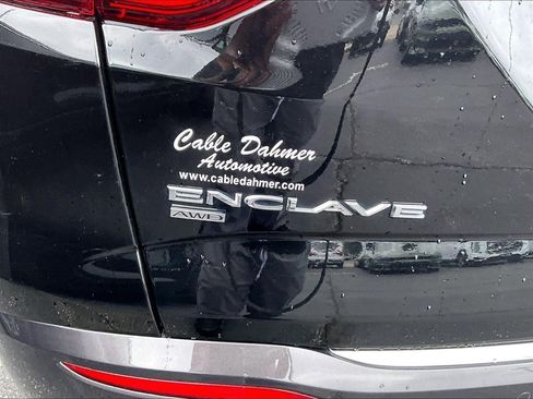 Used 2023 Buick Enclave Essence AWD/4WD image 32