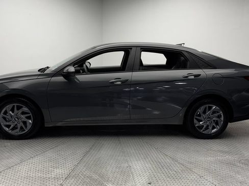Used 2024 Hyundai Elantra SEL FWD image 4