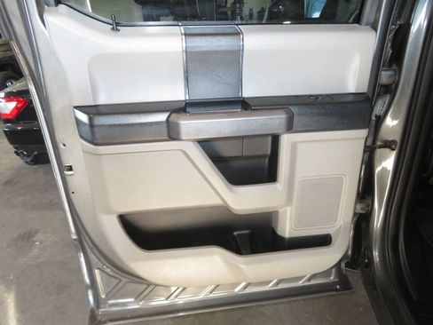 Used 2018 Ford F150 XLT AWD/4WD image 21