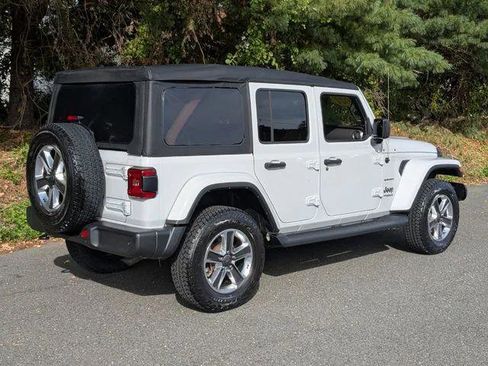 Certified 2022 Jeep Wrangler Unlimited Sahara w/ Cold Weather Group AWD/4WD image 5