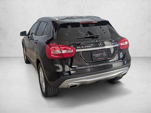 Used 2017 Mercedes-Benz GLA 250 4MATIC image 8