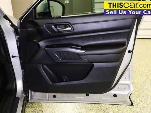 Used 2024 Nissan Pathfinder SL w/ SL Premium Package image 30