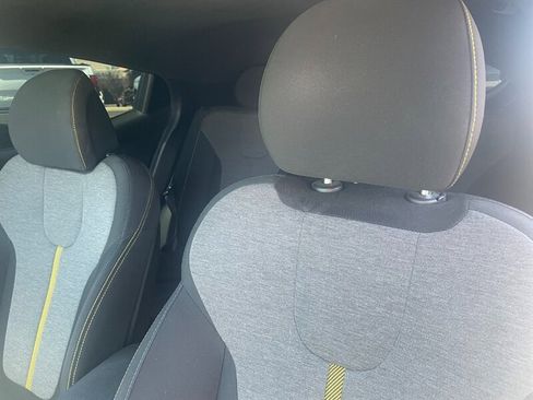 Used 2019 Hyundai Veloster Turbo R-Spec image 7