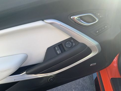 Used 2021 Chevrolet Camaro SS image 10