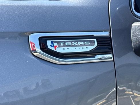 Used 2021 GMC Sierra 1500 SLT AWD/4WD image 13