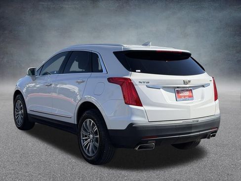 Used 2018 Cadillac XT5 Luxury w/ Driver Awareness Package FWD image 6
