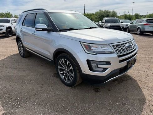 Used 2017 Ford Explorer Platinum AWD/4WD image 7