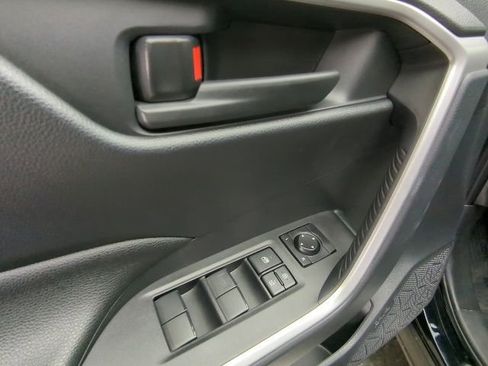 Used 2025 Toyota RAV4 LE image 24