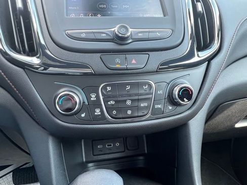 Certified 2023 Chevrolet Equinox RS FWD image 24