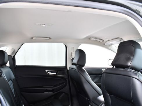 Used 2022 Ford Edge SEL w/ Convenience Package image 18