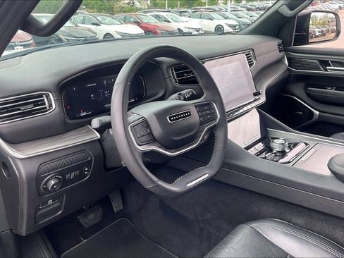 Used 2024 Jeep Wagoneer Series II AWD/4WD image 13