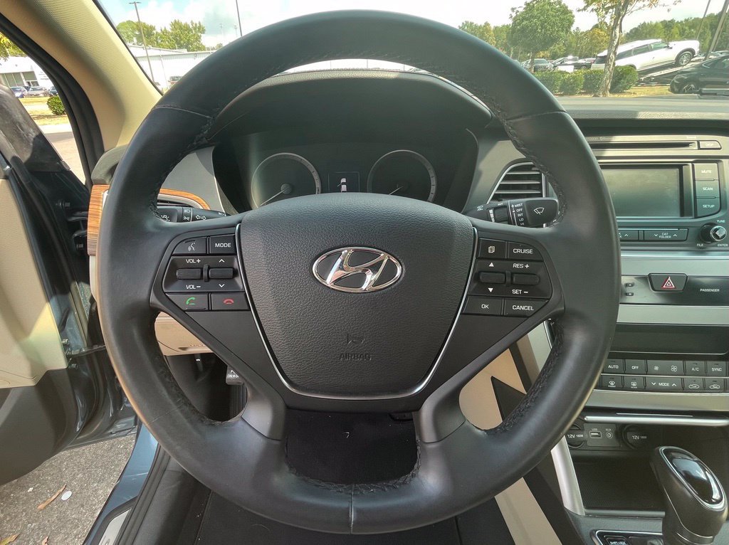 Used 2015 Hyundai Sonata Limited FWD image 9