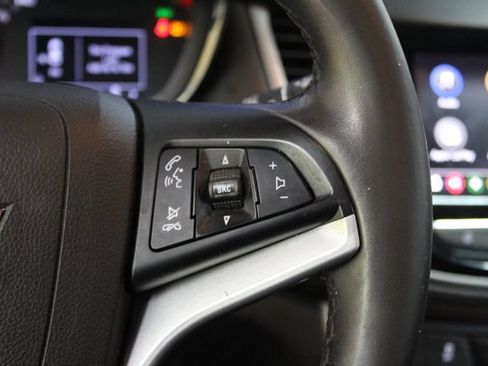 Used 2020 Chevrolet Trax LT w/ Driver Confidence Package FWD image 17