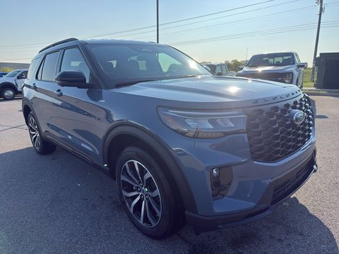 New 2026 Ford Explorer ST-Line AWD/4WD image 3