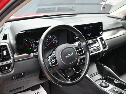 Used 2022 Kia Sorento S FWD image 13