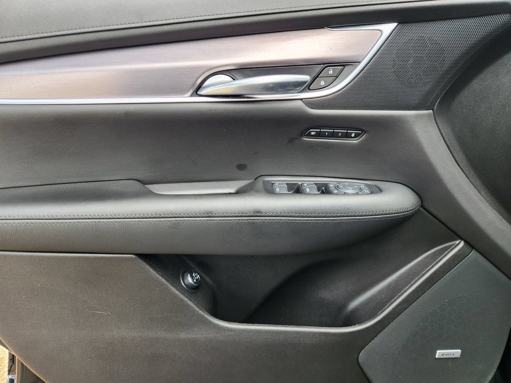 Used 2019 Cadillac XT5 Luxury FWD image 22