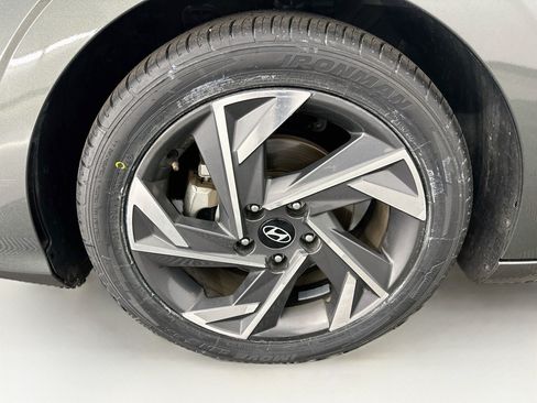 Used 2024 Hyundai Elantra Limited FWD image 35