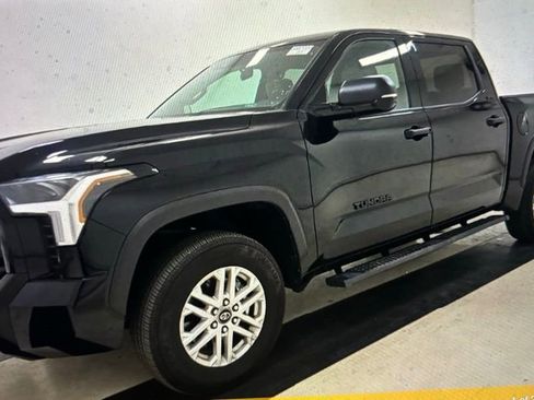Used 2025 Toyota Tundra SR5 w/ SR5 Convenience Package AWD/4WD image 1