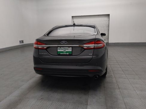 Used 2018 Ford Fusion SE w/ Fusion SE Technology Package FWD image 7