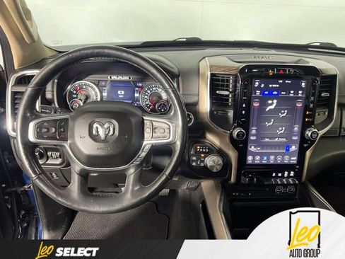 Used 2019 RAM 1500 Laramie AWD/4WD image 16
