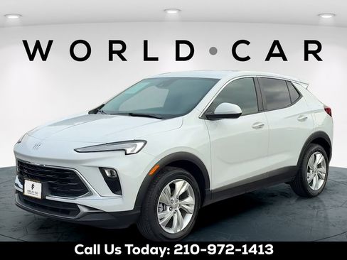 Used 2025 Buick Encore GX Preferred FWD image 3