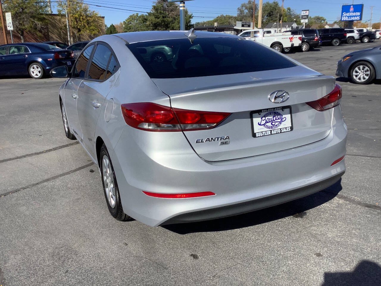 Used 2017 Hyundai Elantra SE FWD image 14