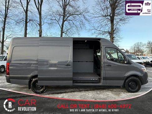 Used 2024 Mercedes-Benz Sprinter 2500 image 9