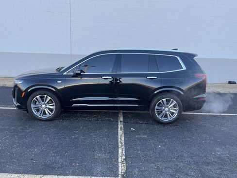 Used 2024 Cadillac XT6 Premium Luxury w/ Technology Package image 3