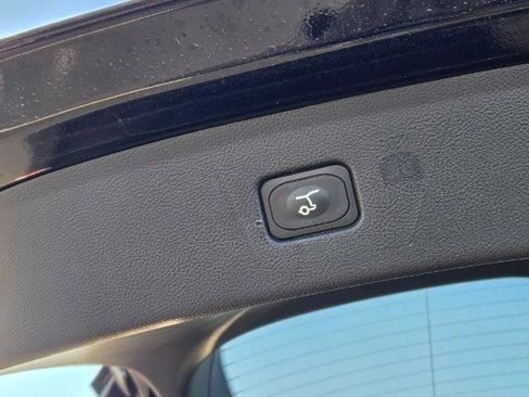 Certified 2024 Ford Edge ST-Line w/ Class II Trailer Tow Package AWD/4WD image 17