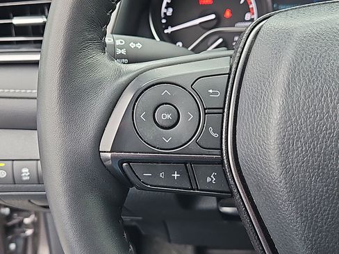 Used 2024 Toyota Camry SE image 14