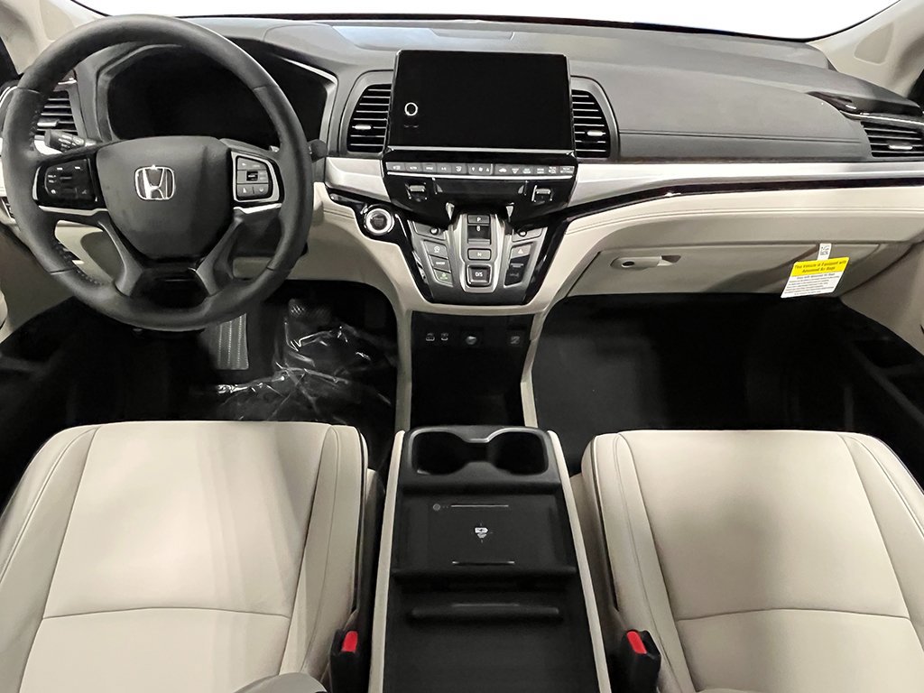 New 2027 Honda Odyssey Touring image 3