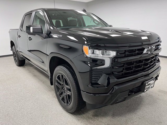 Used 2024 Chevrolet Silverado 1500 RST AWD/4WD image 2