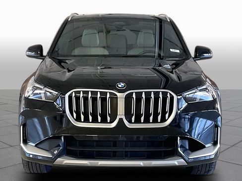 Used 2025 BMW X1 xDrive28i w/ Convenience Package AWD/4WD image 3
