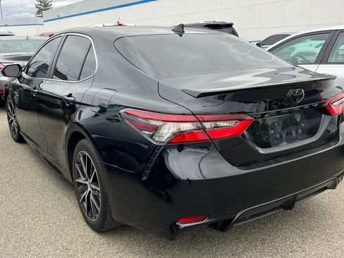 Used 2023 Toyota Camry SE FWD image 6