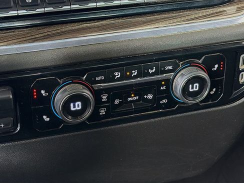 Used 2024 Chevrolet Silverado 2500 LT image 37