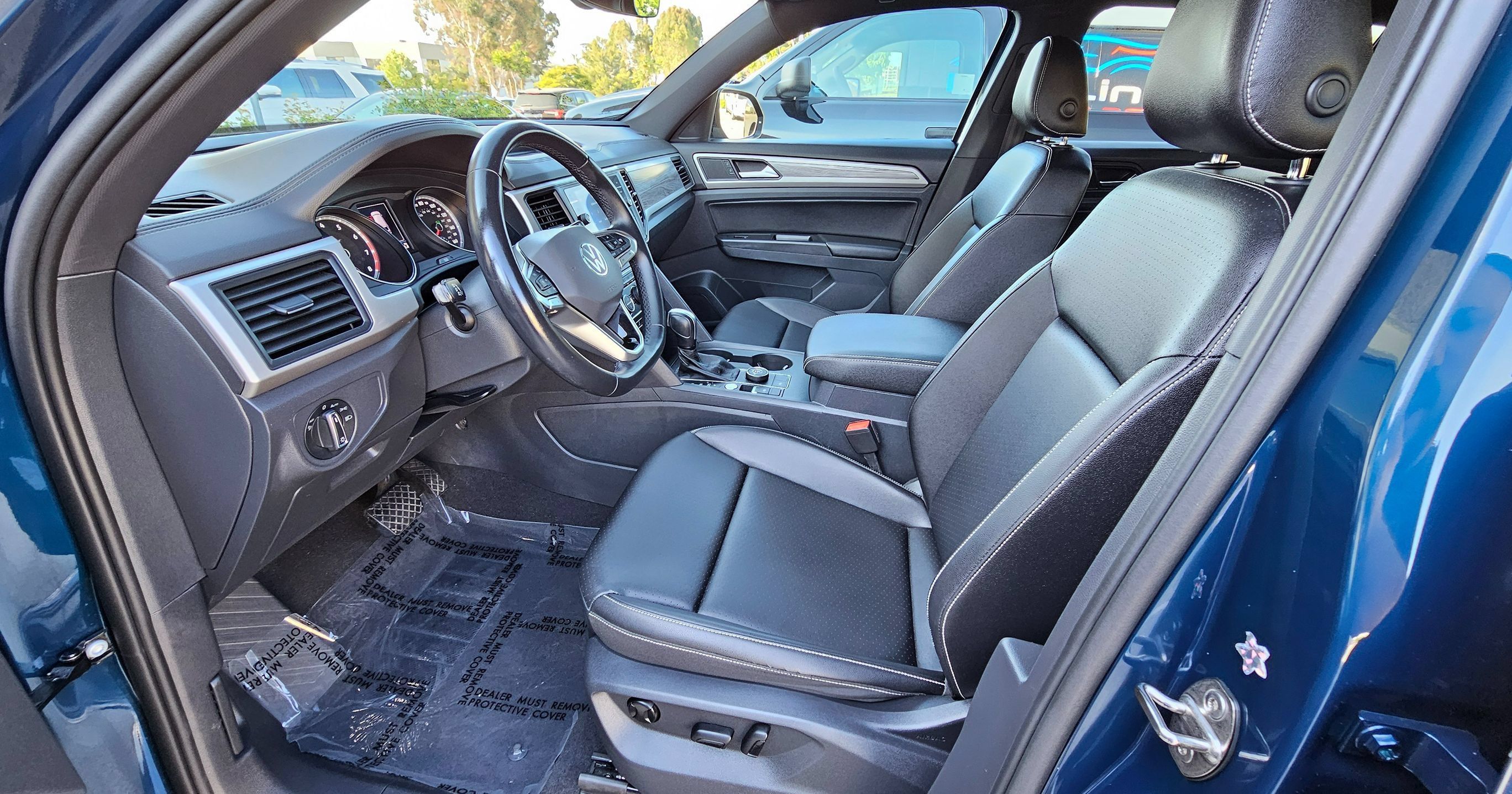 Used 2020 Volkswagen Atlas Cross Sport SE AWD/4WD image 14