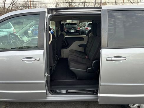 Used 2017 Dodge Grand Caravan SE w/ Power Window Group image 21