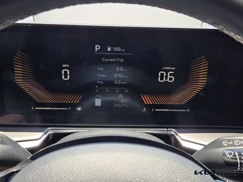 Certified 2025 Kia Sorento S w/ Panoramic Sunroof Package FWD image 25