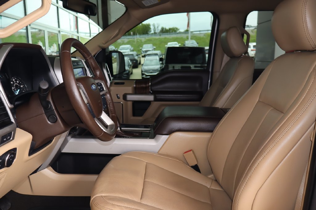 Used 2019 Ford F150 Lariat w/ Equipment Group 502A Luxury AWD/4WD image 15