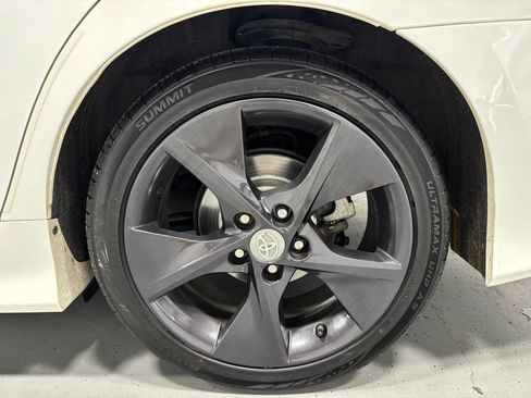 Used 2014 Toyota Camry SE FWD image 62
