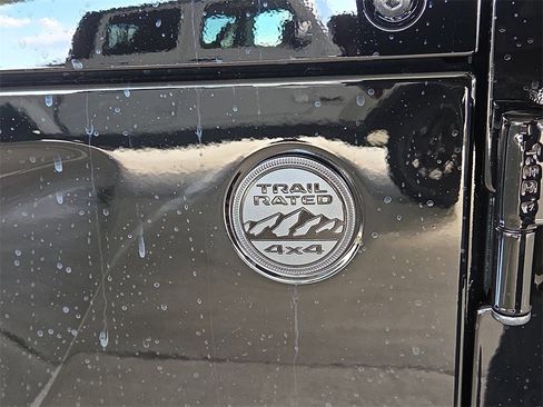 New 2025 Jeep Gladiator Sport image 13