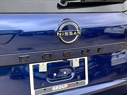 New 2026 Nissan Rogue SV FWD image 8